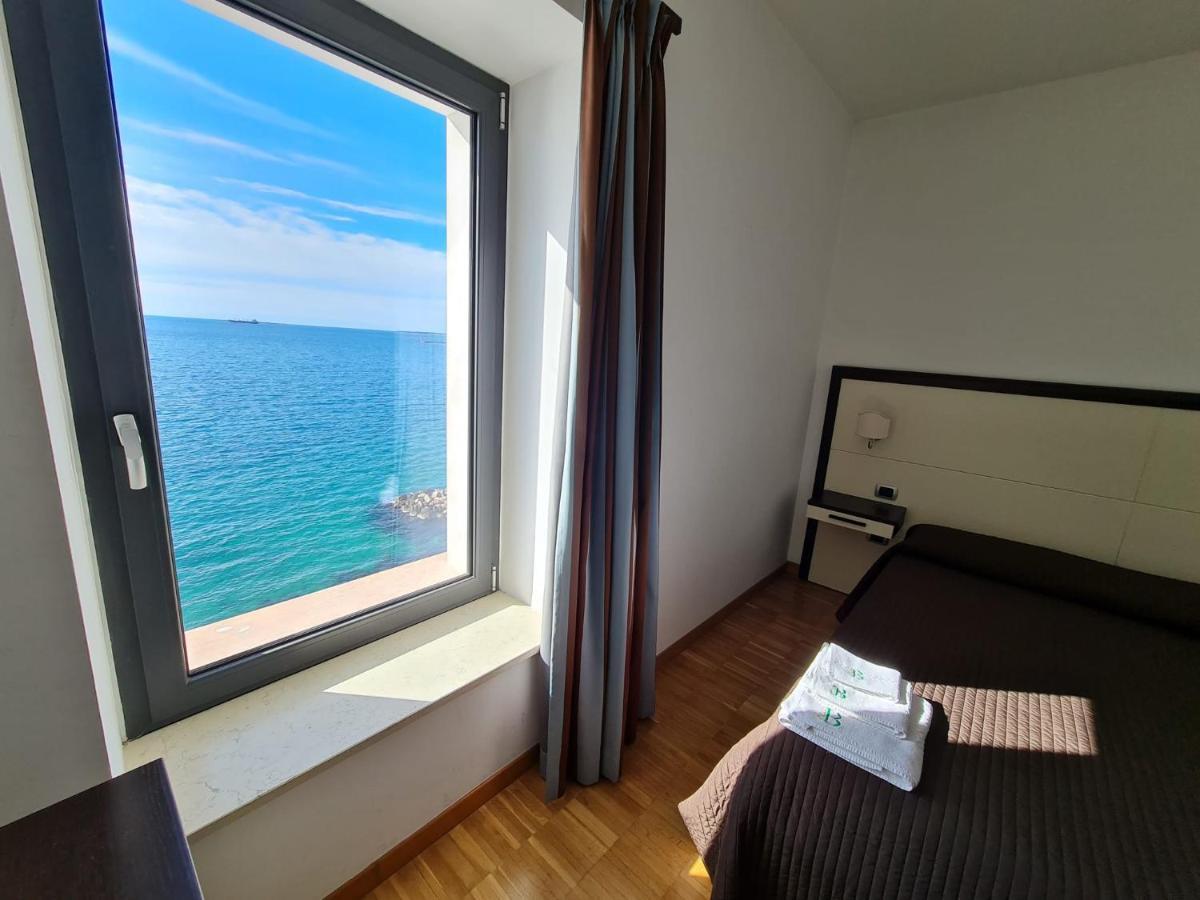 Baja Delle Sirene Bed and Breakfast Ταράντο Εξωτερικό φωτογραφία